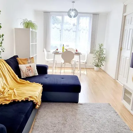 Serviced Apartment - Exel & O2 & Canning Town - Home Away From Home Лондон Экстерьер фото