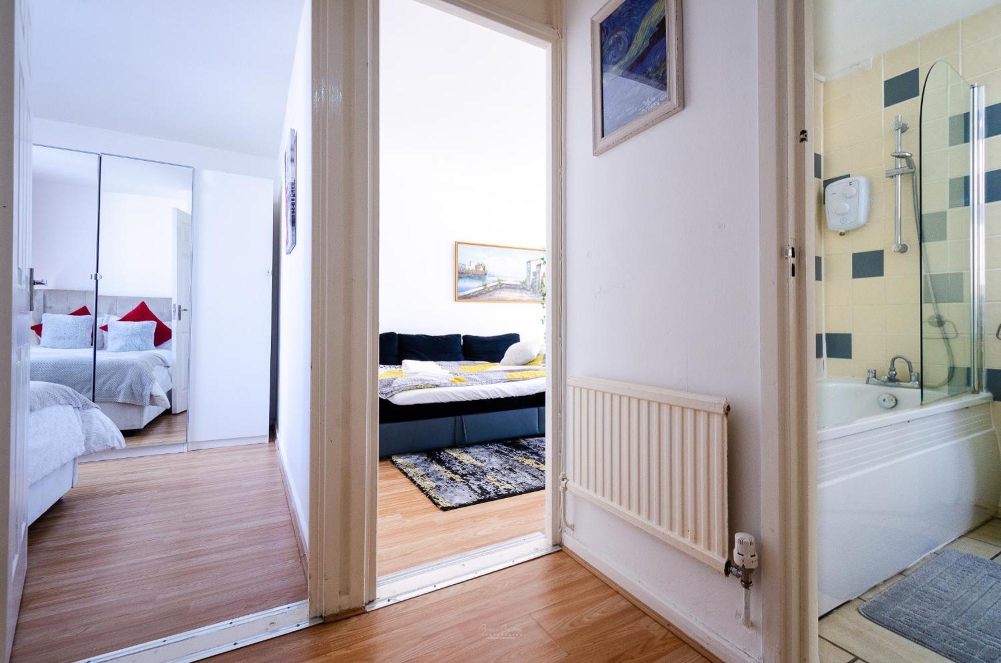Serviced - Exel & O2 & Canning Town - Away From Апартаменты *