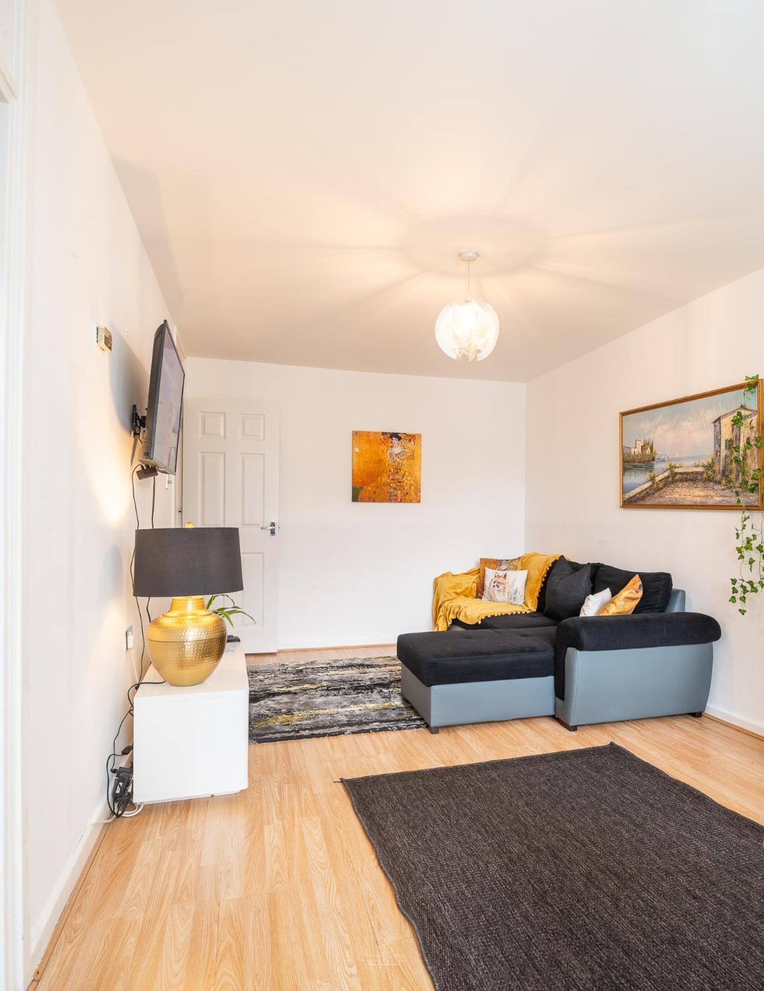 Апартаменты Serviced - Exel & O2 & Canning Town - Away From Лондон